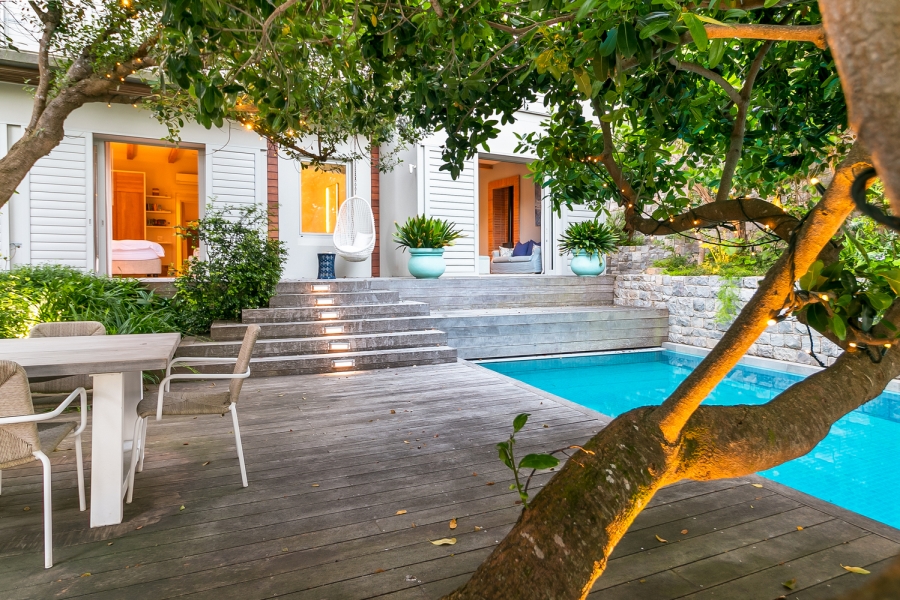 9 Bedroom Property for Sale in Beachy Head Western Cape